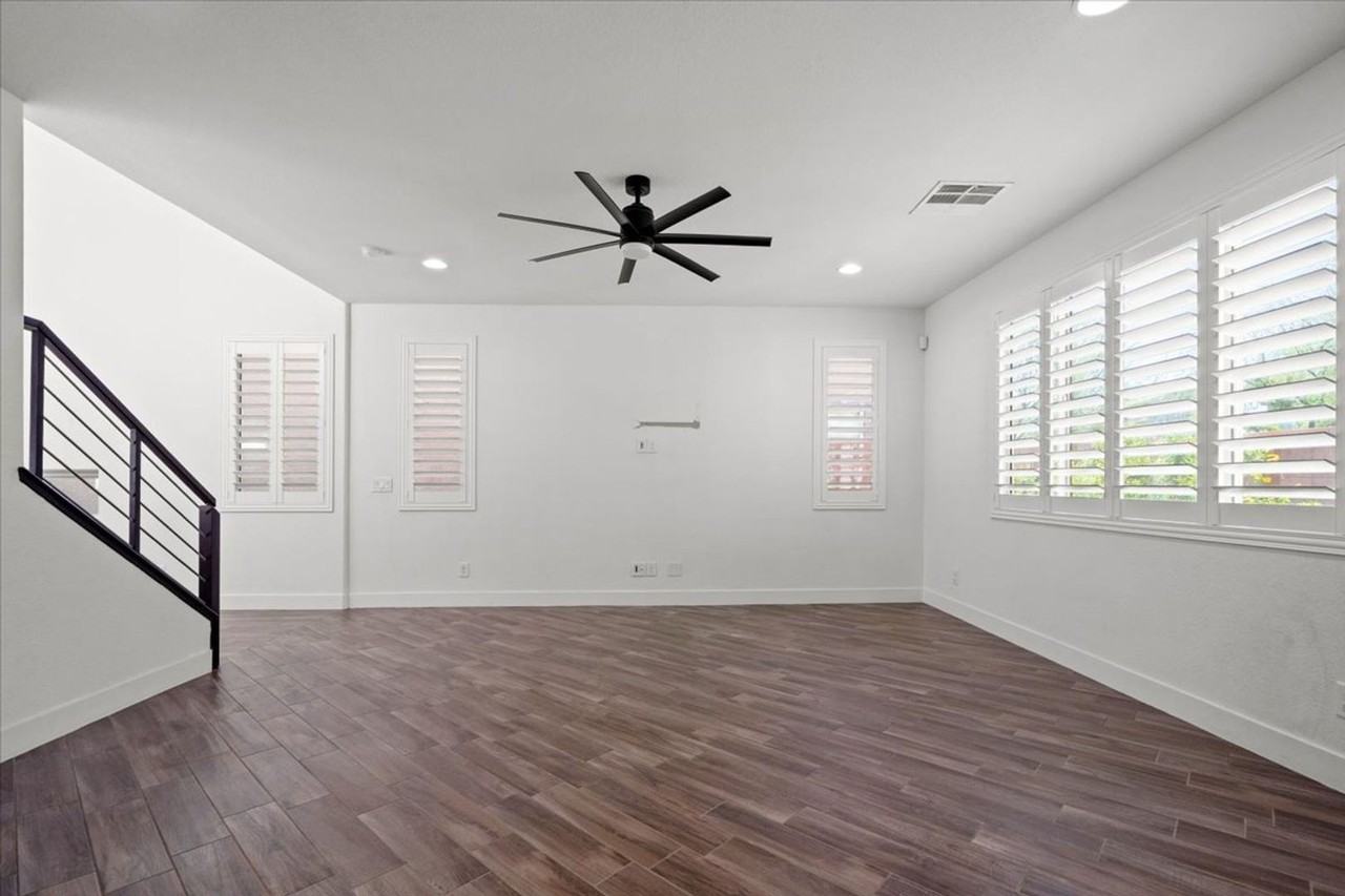8931 Oreana Peak Ct - Photo 5 of 23