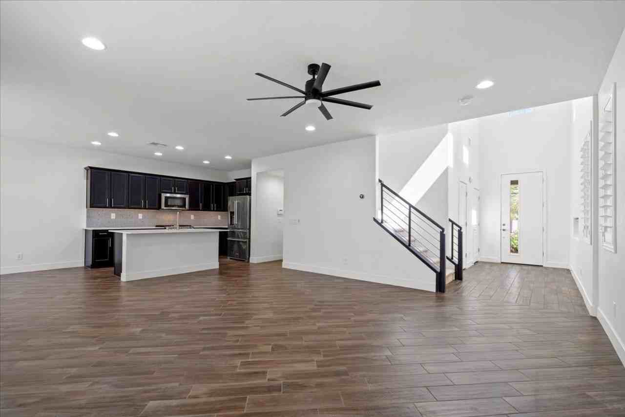 8931 Oreana Peak Ct - Photo 6 of 23
