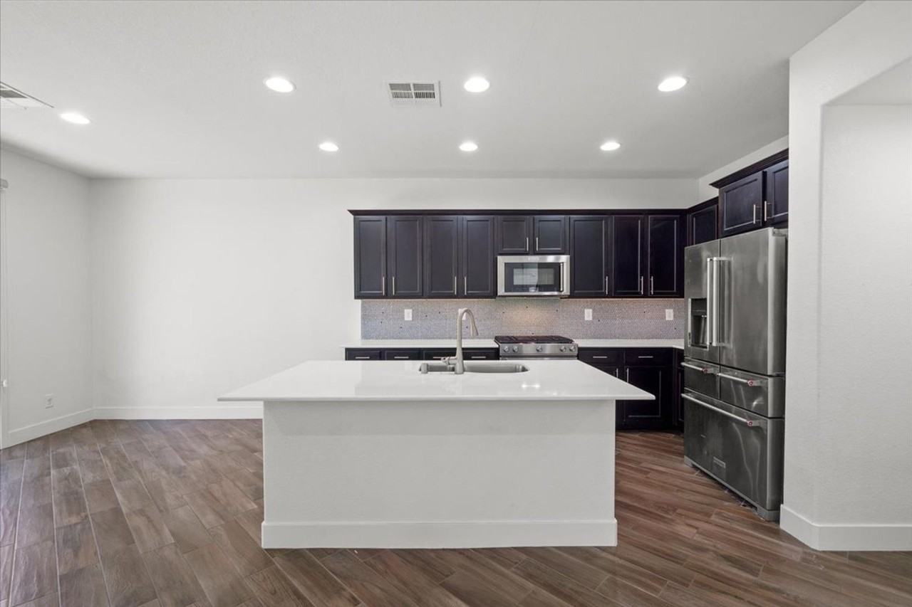 8931 Oreana Peak Ct - Photo 7 of 23