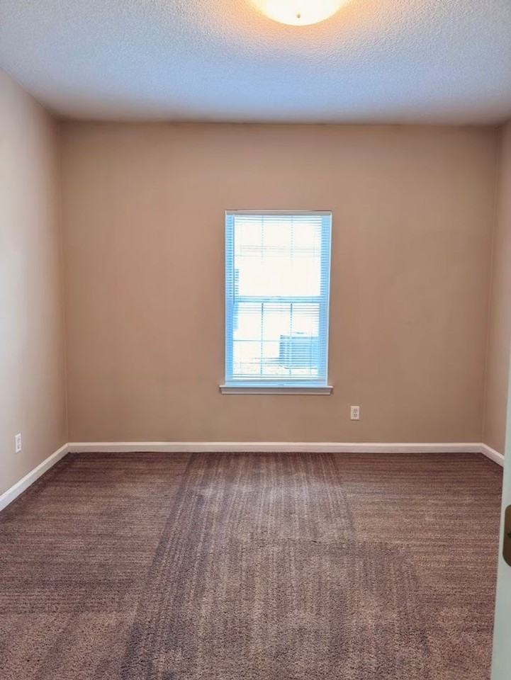 123 Magnolia Ct - Photo 4 of 18