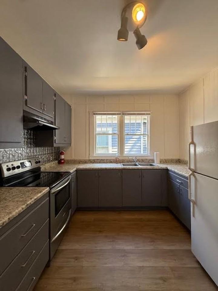 1009 S 6th St - Photo 4 of 22