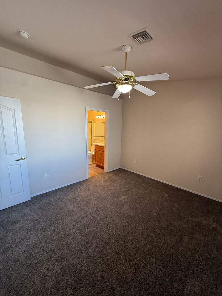 11367 S Kingman Ave - Photo 7 of 21