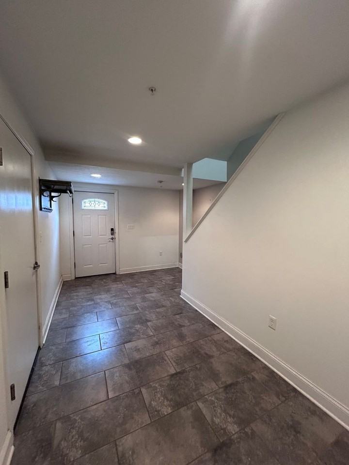 826 Spring Garden Ave - Photo 5 of 22