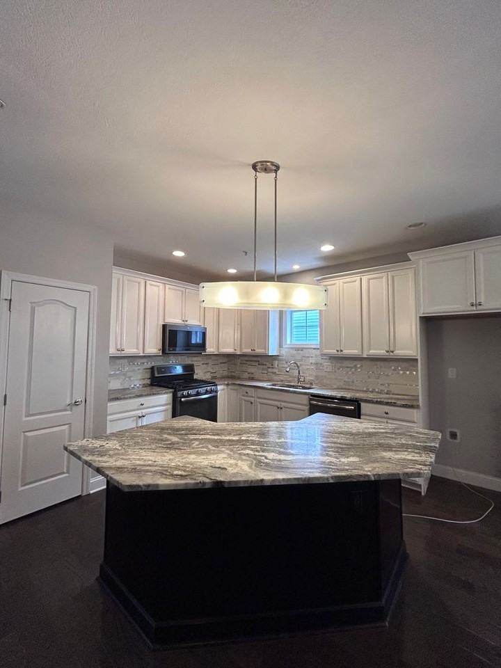 826 Spring Garden Ave - Photo 6 of 22