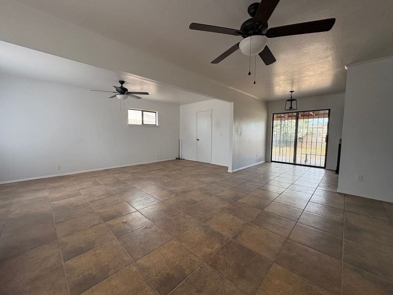 5845 Wrangler Dr - Photo 3 of 31