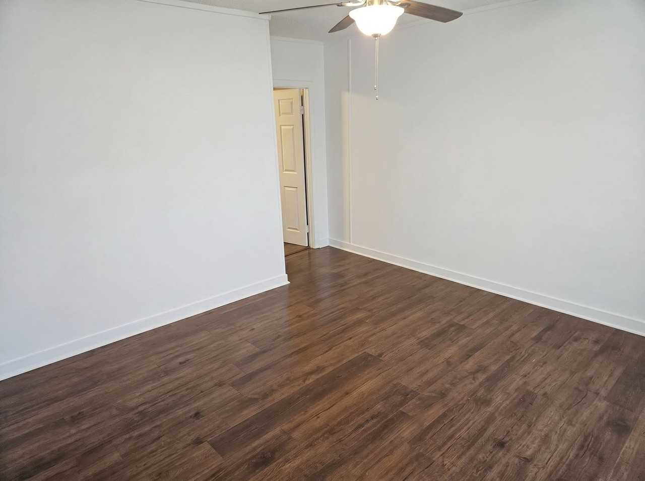 1347 E Trigg Ave - Photo 2 of 2
