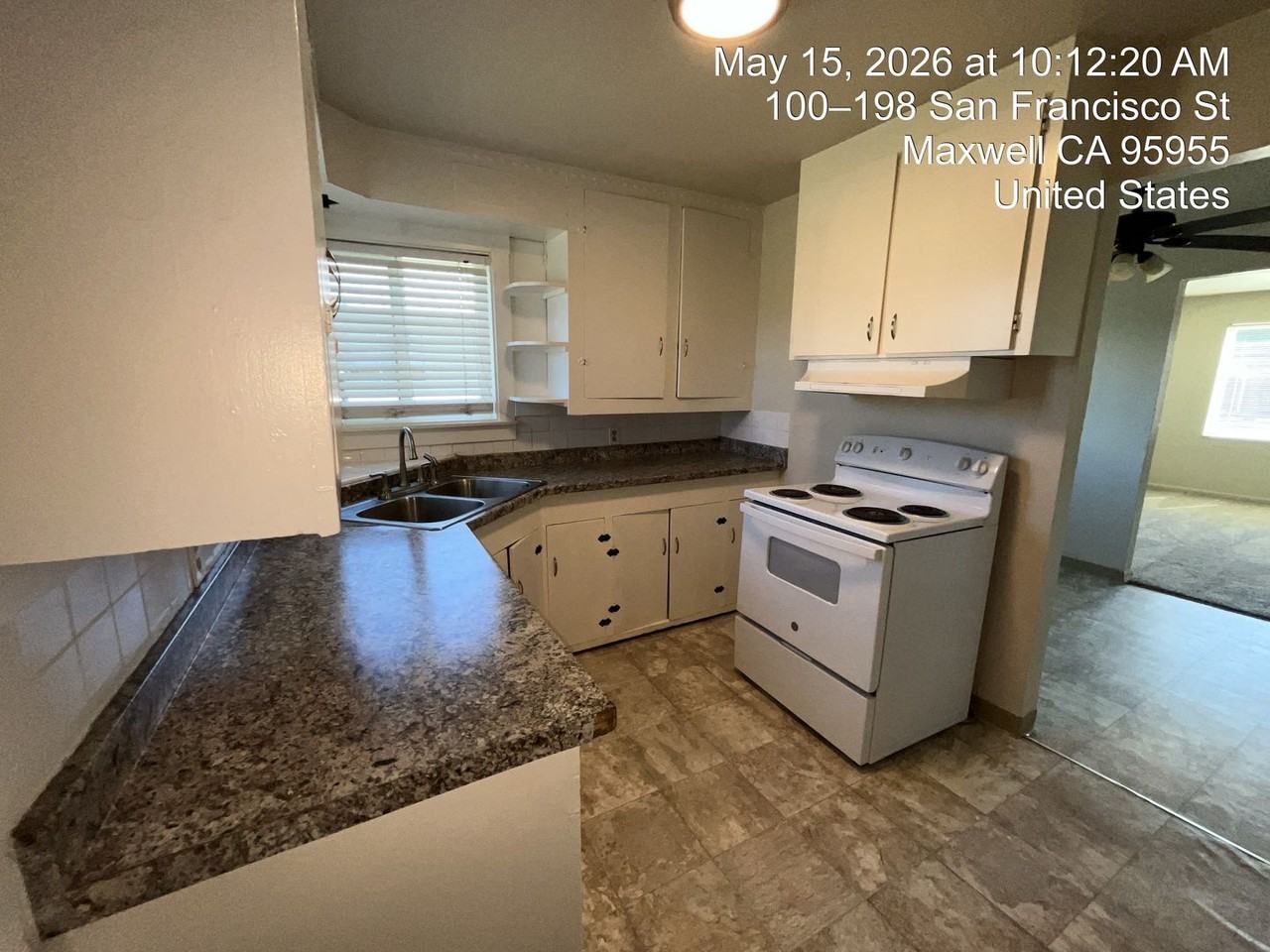 128 S San Francisco St - Photo 4 of 12
