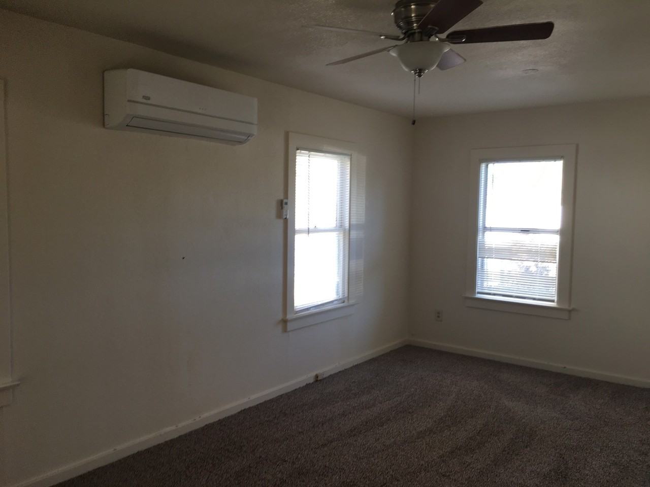 232 N Pacific St - Photo 5 of 10