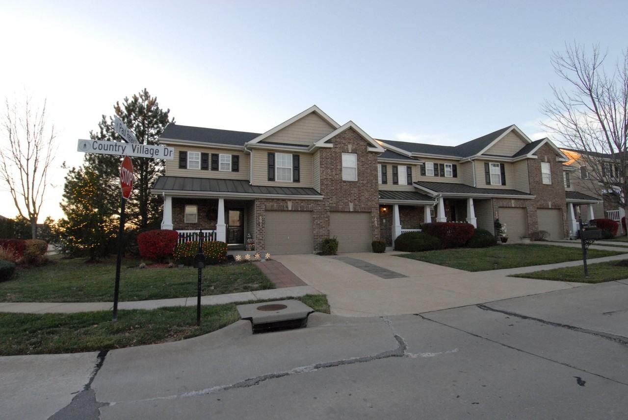 603 Country Village Dr - Photo 2 of 25