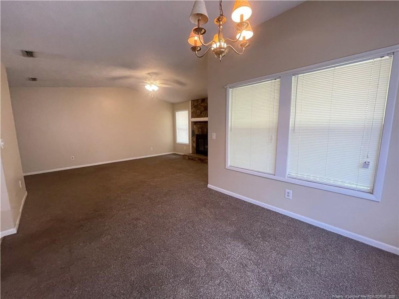 1000 Wood Creek Dr #9 - Photo 5 of 14
