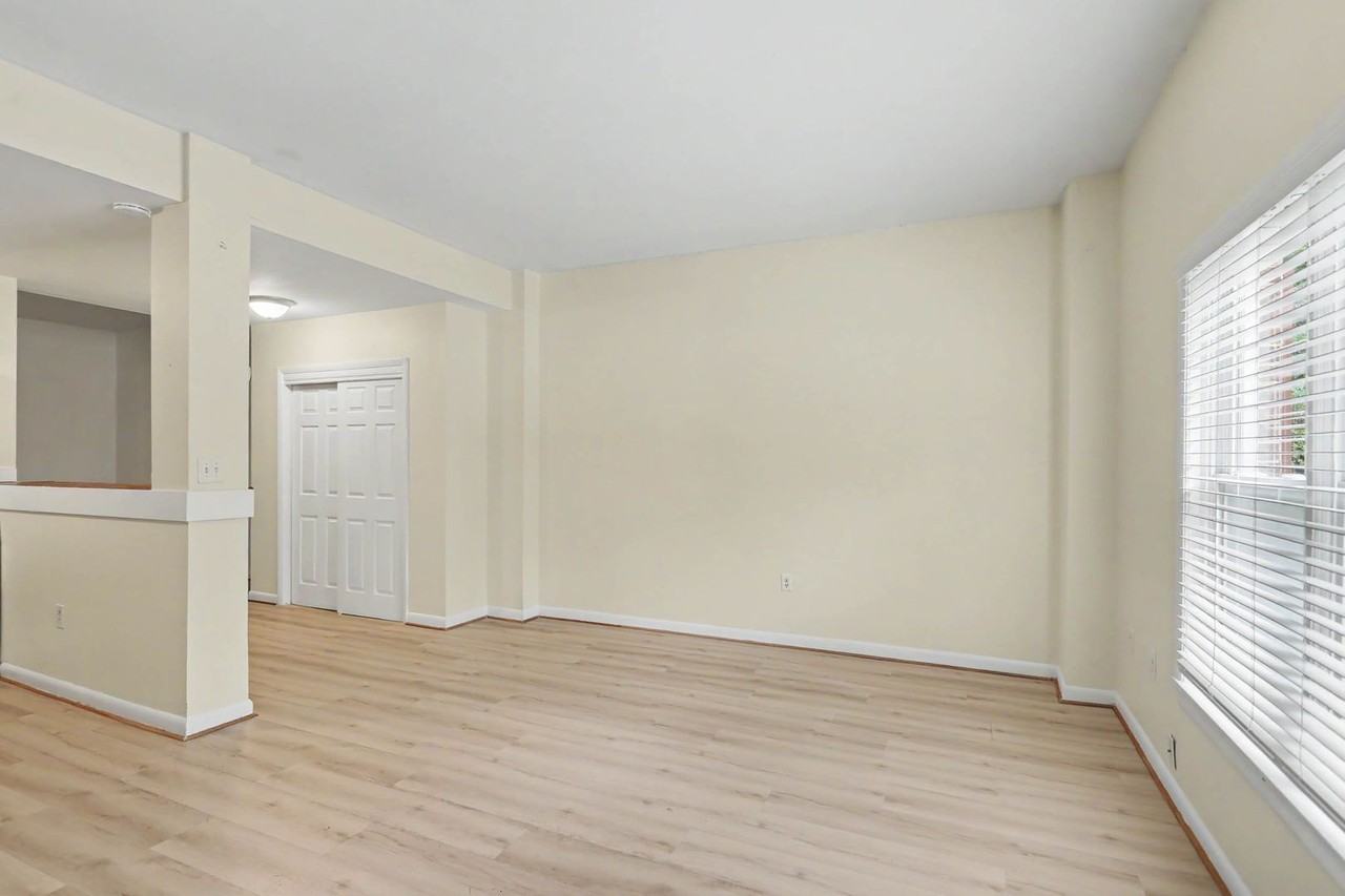 308 Patriot Ln #J - Photo 5 of 12