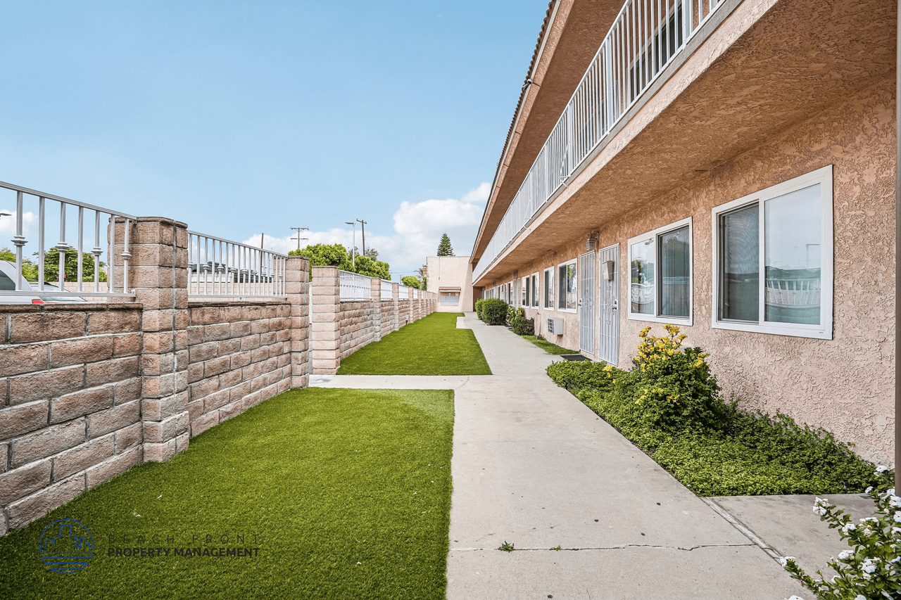 11100 Pangborn Ave. - Photo 6 of 17