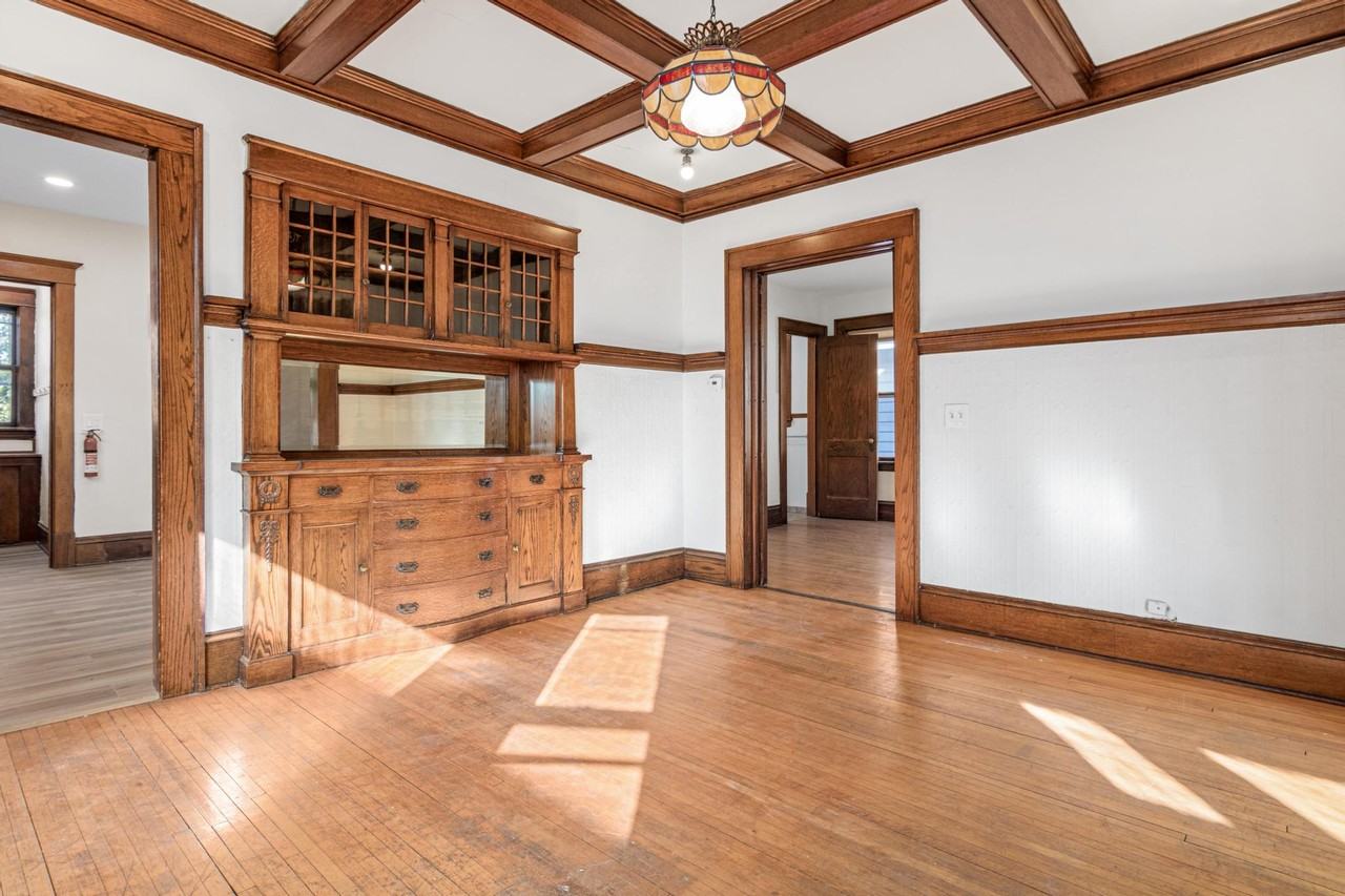 2520 Harriet Ave #2 - Photo 5 of 17