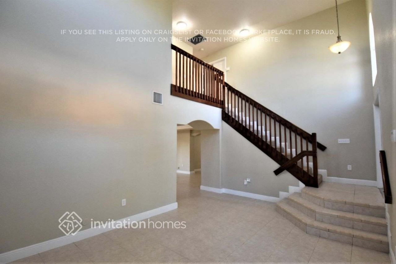 4390 Sw 159th Ave - Photo 2 of 13