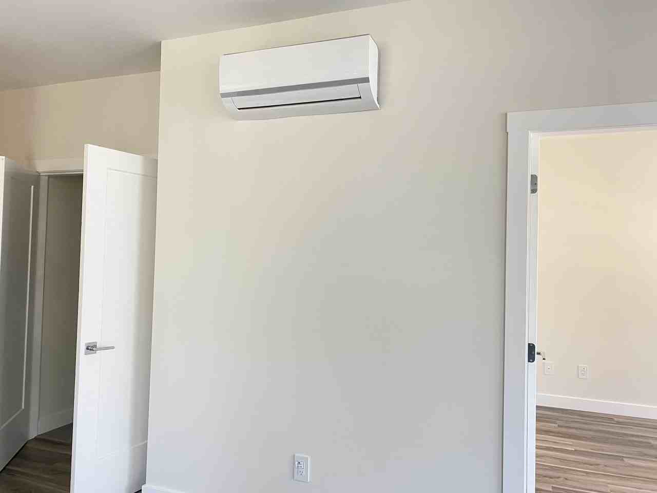 20348 73A Ave - Photo 6 of 11