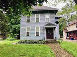 featured image of 813 3rd Ave Apt 2r #2R