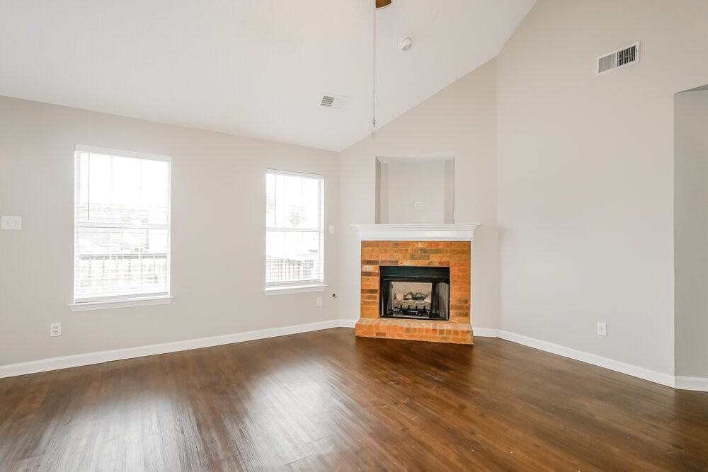 10115 Cross Valley Dr - Photo 5 of 17