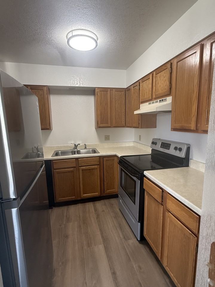 10 Almadin Ln #B - Photo 5 of 12