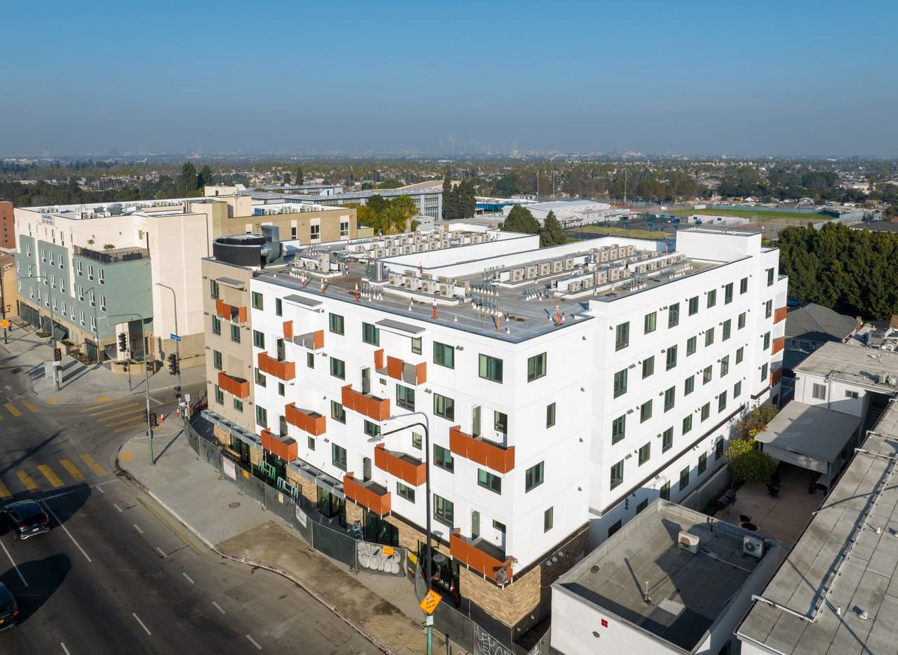 5300 Crenshaw Blvd - Photo 3 of 17