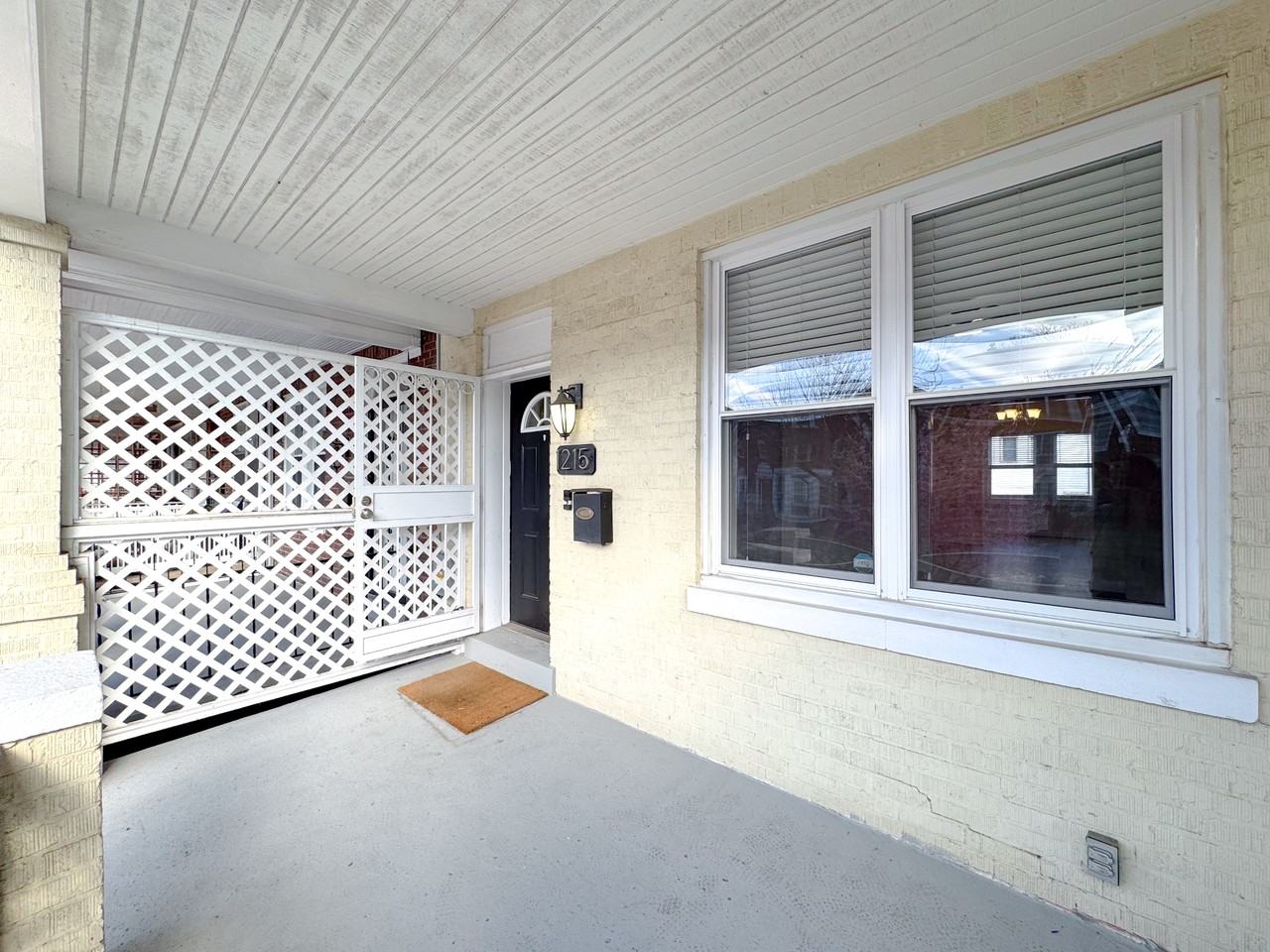 1215 Staples St Ne #1 - Photo 3 of 44