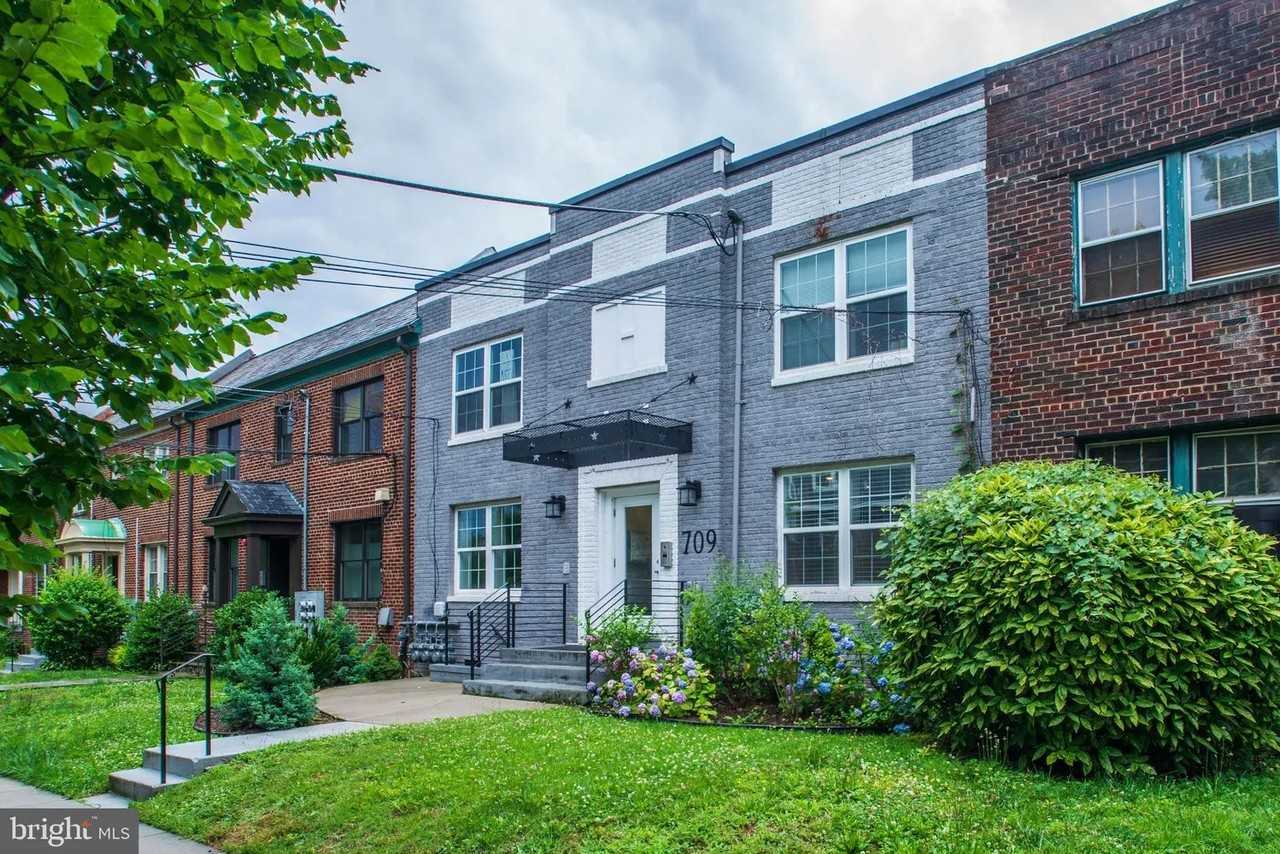 709 Jackson St Ne #1