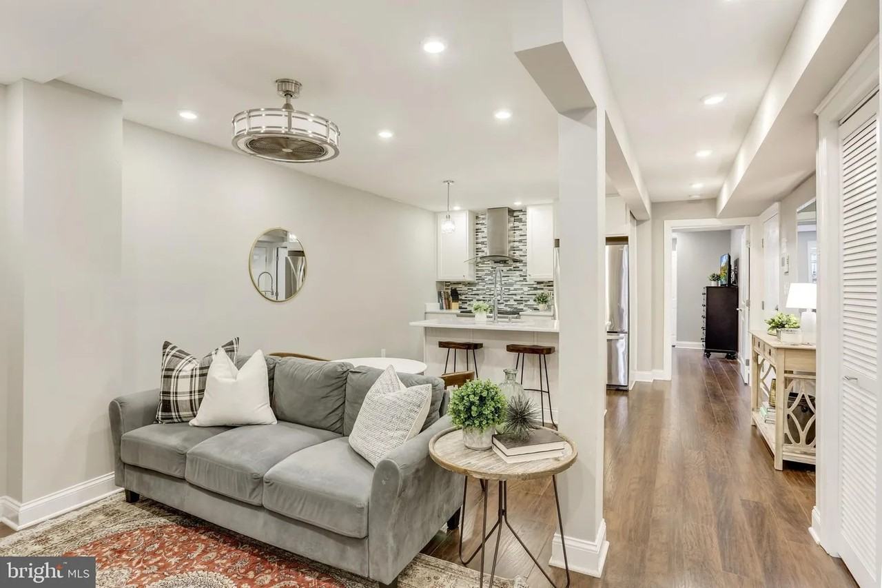 709 Jackson St Ne #1 - Photo 3 of 19