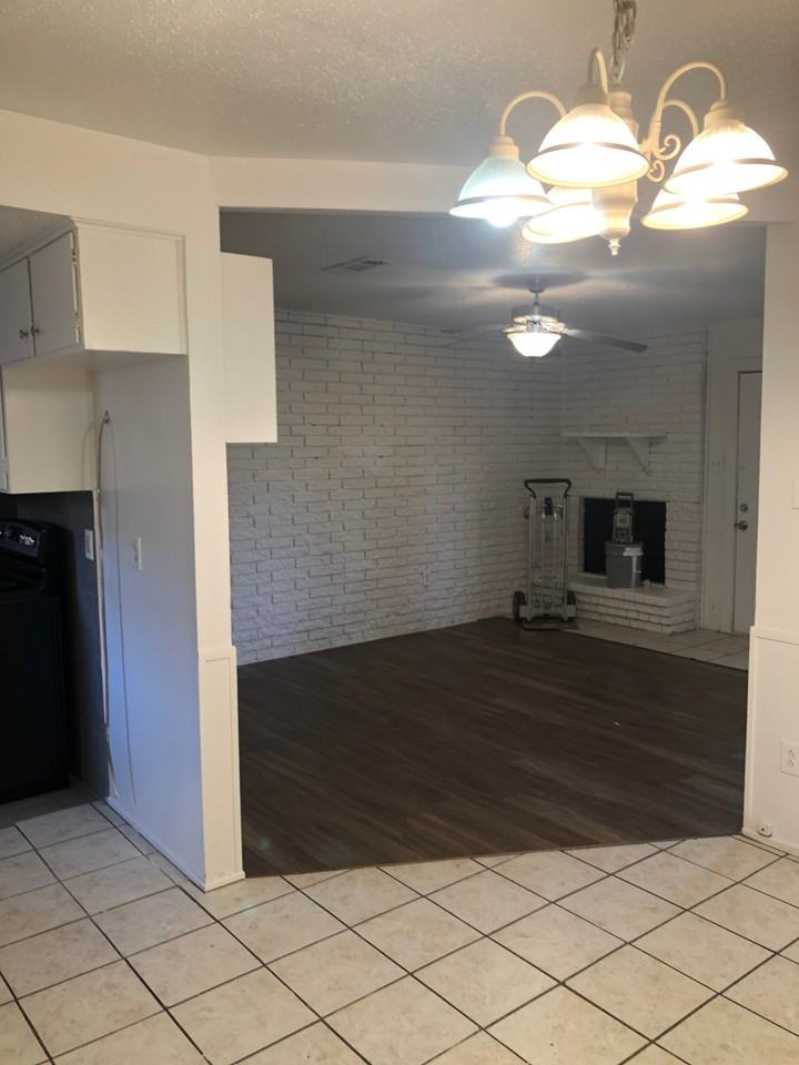 2906 Lourdes St #2906 - Photo 3 of 9
