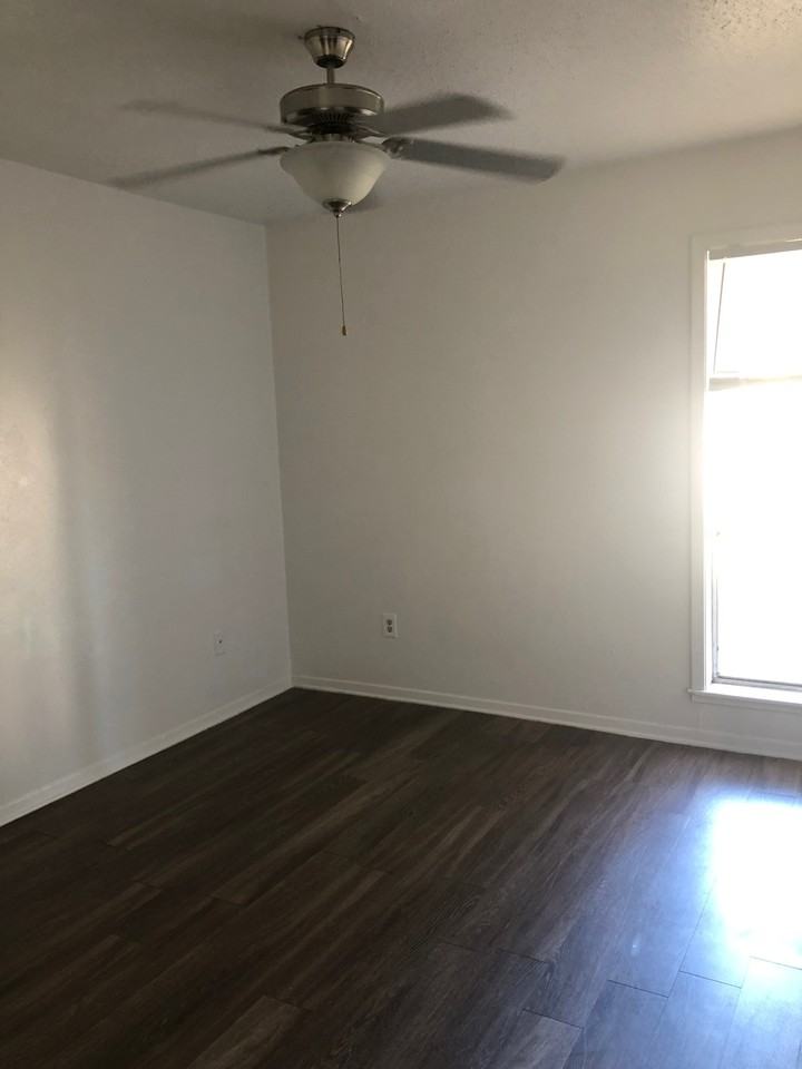 2906 Lourdes St #2906 - Photo 5 of 9