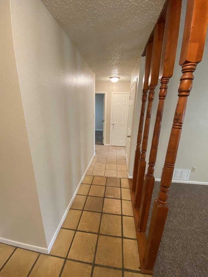 2306 Hunt Dr #1 - Photo 4 of 23