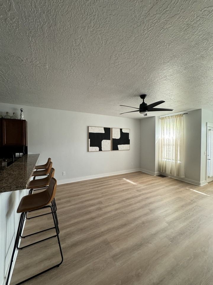 3709 S Gowan Ln - Photo 7 of 18