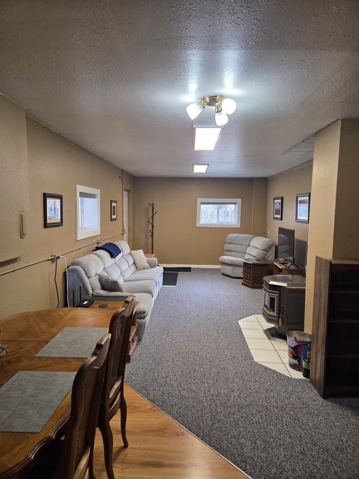 143 N Jackson Ave #1 - Photo 4 of 13