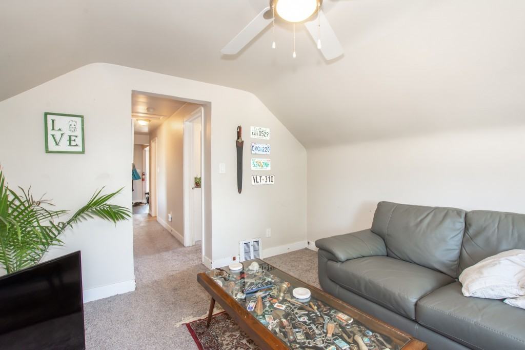 62 Garnet Street - Photo 3 of 16