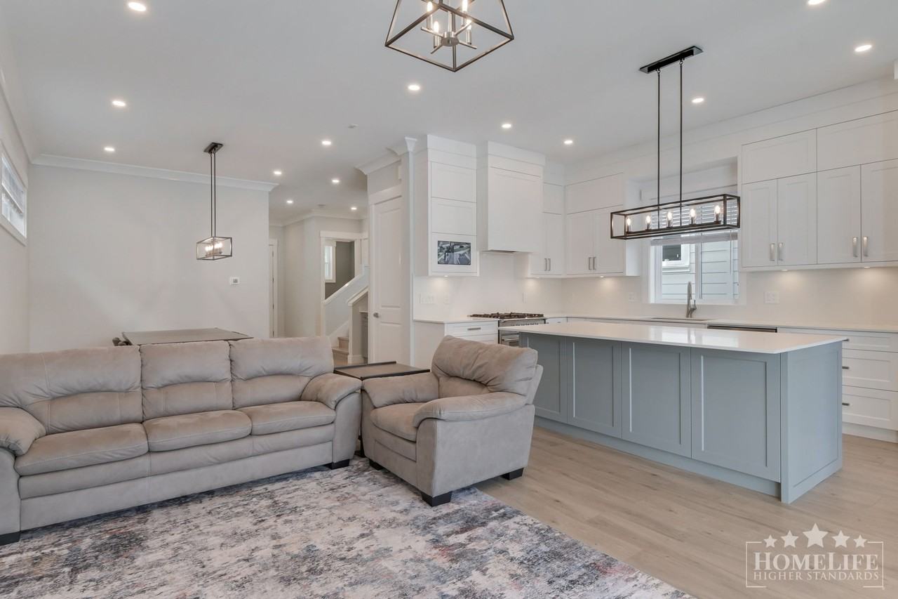 16707 25a Ave - Photo 5 of 27