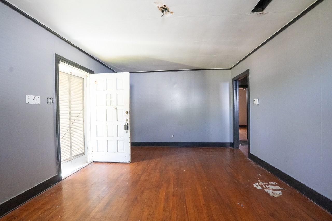 3948 Carlton St #1 - Photo 3 of 7