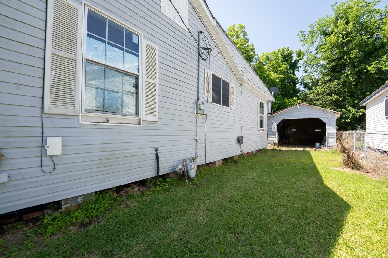 3948 Carlton St #1 - Photo 5 of 7