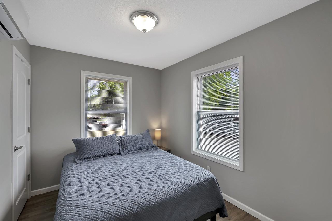 8926 Franklin Ave #B - Photo 7 of 11