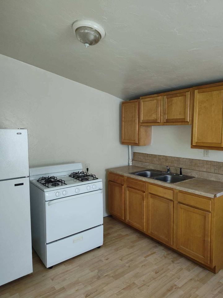 769 N Anita Ave #B - Photo 6 of 13