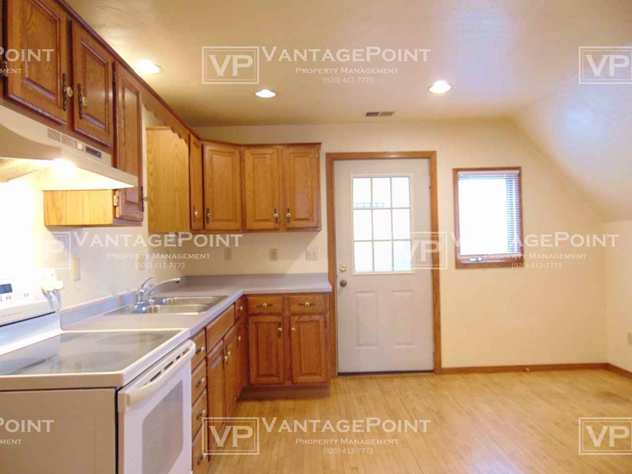 114 N Ontario St Uppr - Photo 4 of 17