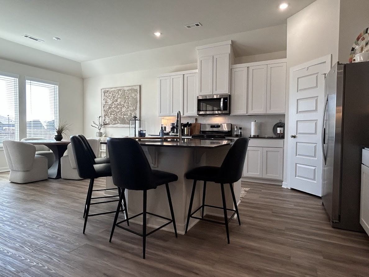 415 W Branta St #1 - Photo 6 of 18
