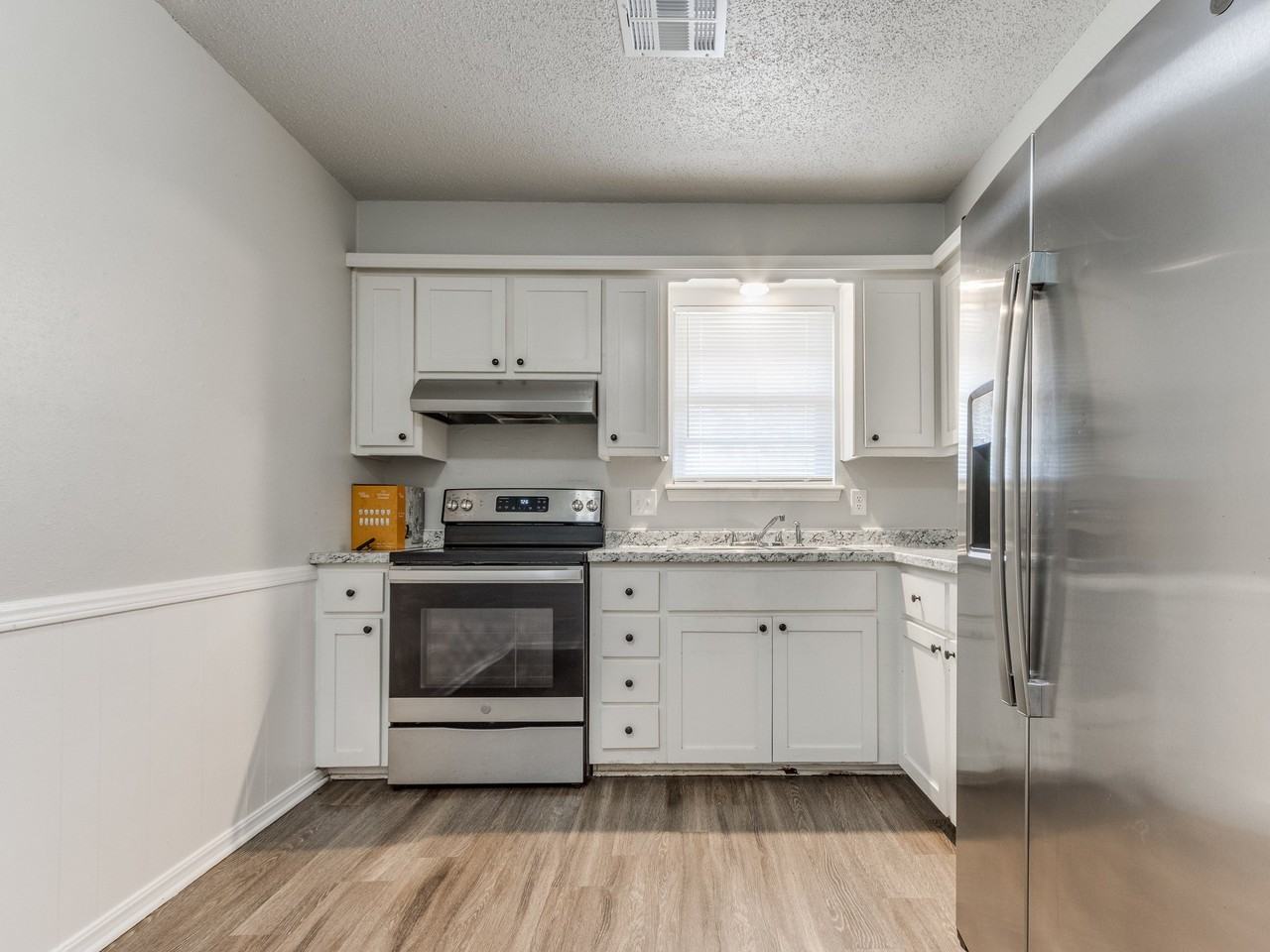 1610 Southern Heights Ave #1 - Photo 6 of 20