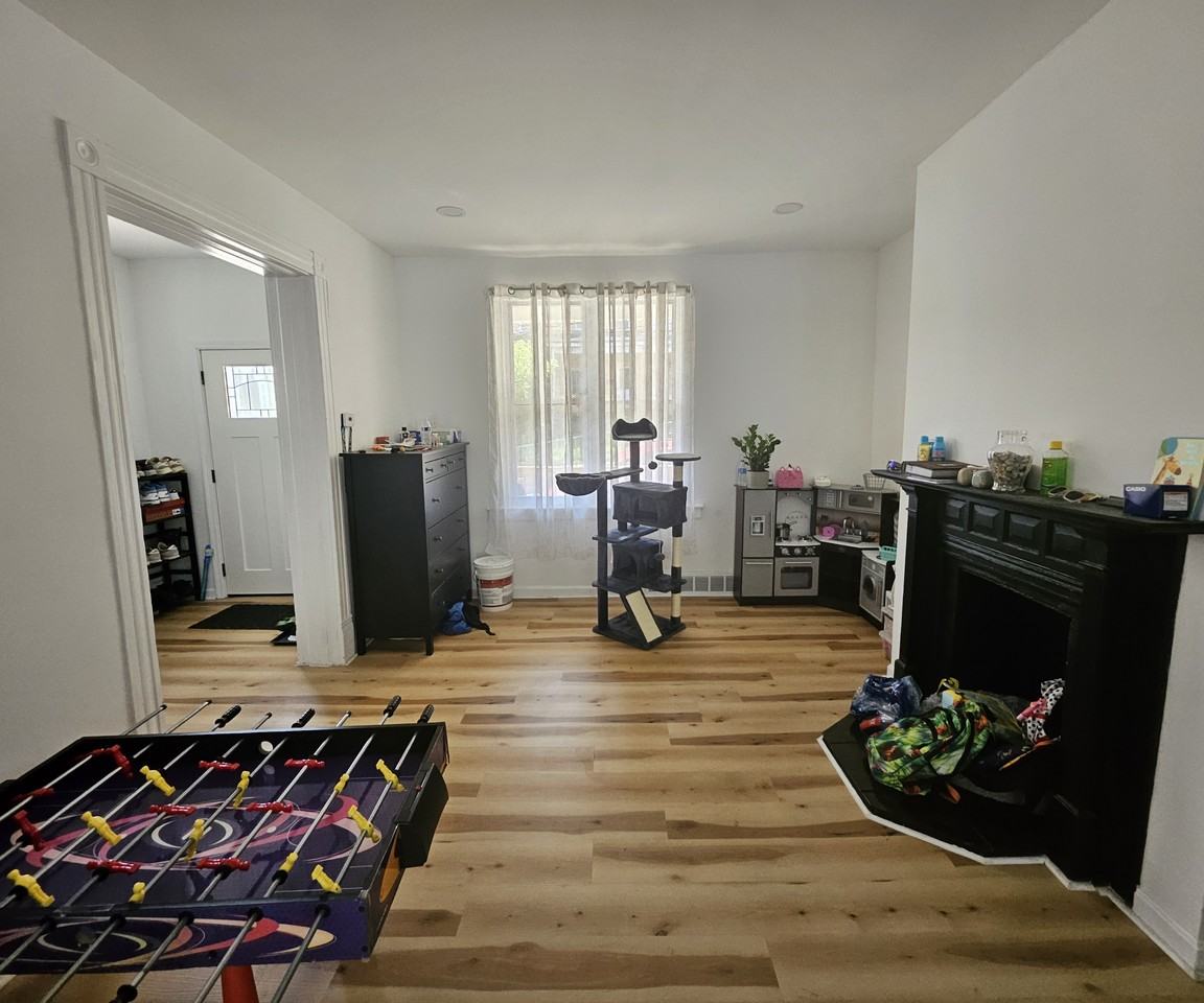 804 Dubois St #1 - Photo 5 of 39