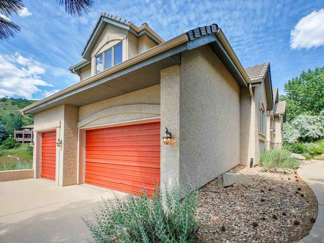 16374 Sandstone Dr #1 - Photo 4 of 36