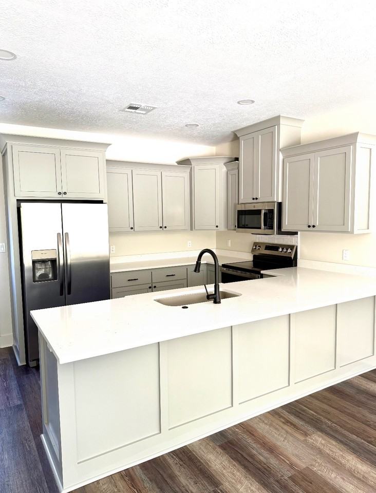221 W Sallier St #2 - Photo 2 of 9