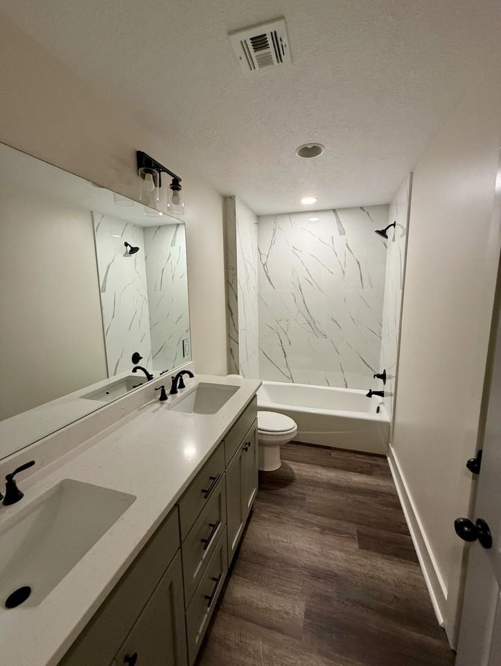 221 W Sallier St #2 - Photo 7 of 9