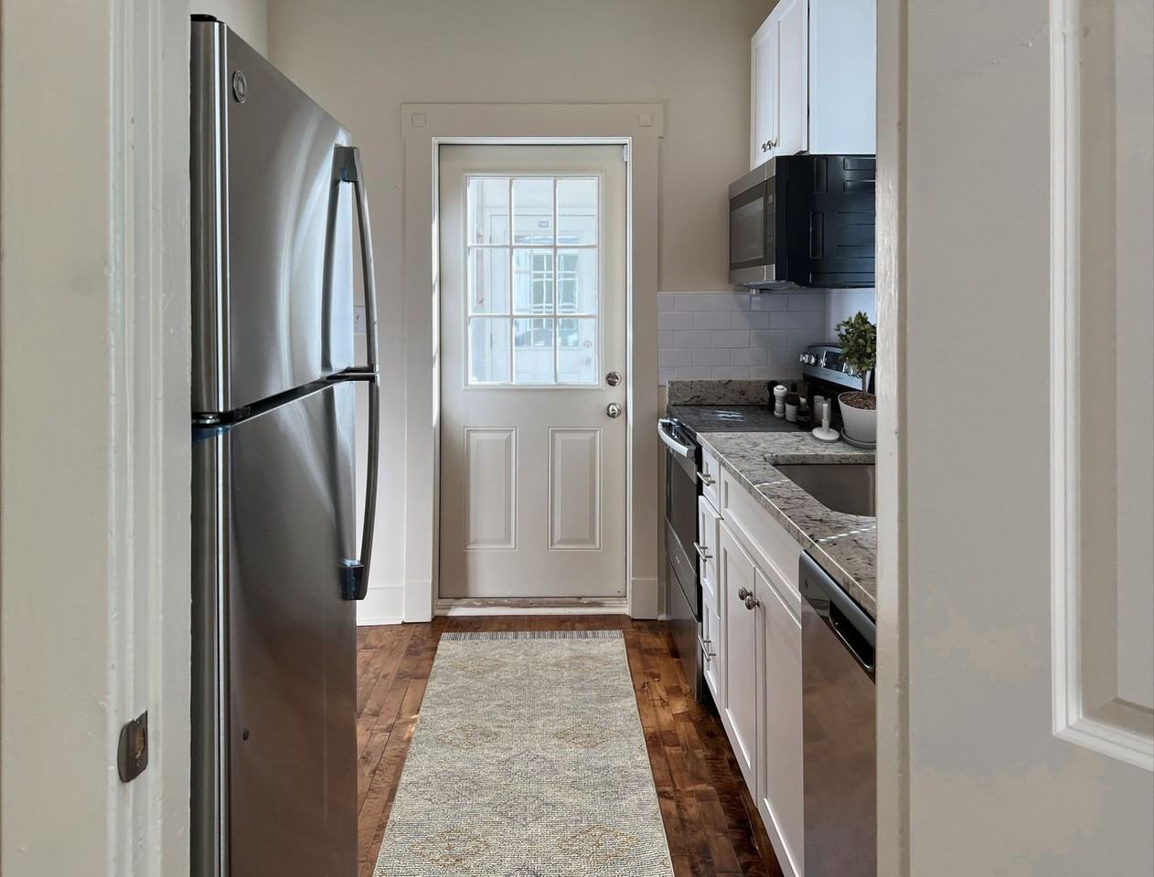 PARKWAY PLACE APARTMENTS - Photo 2 of 10