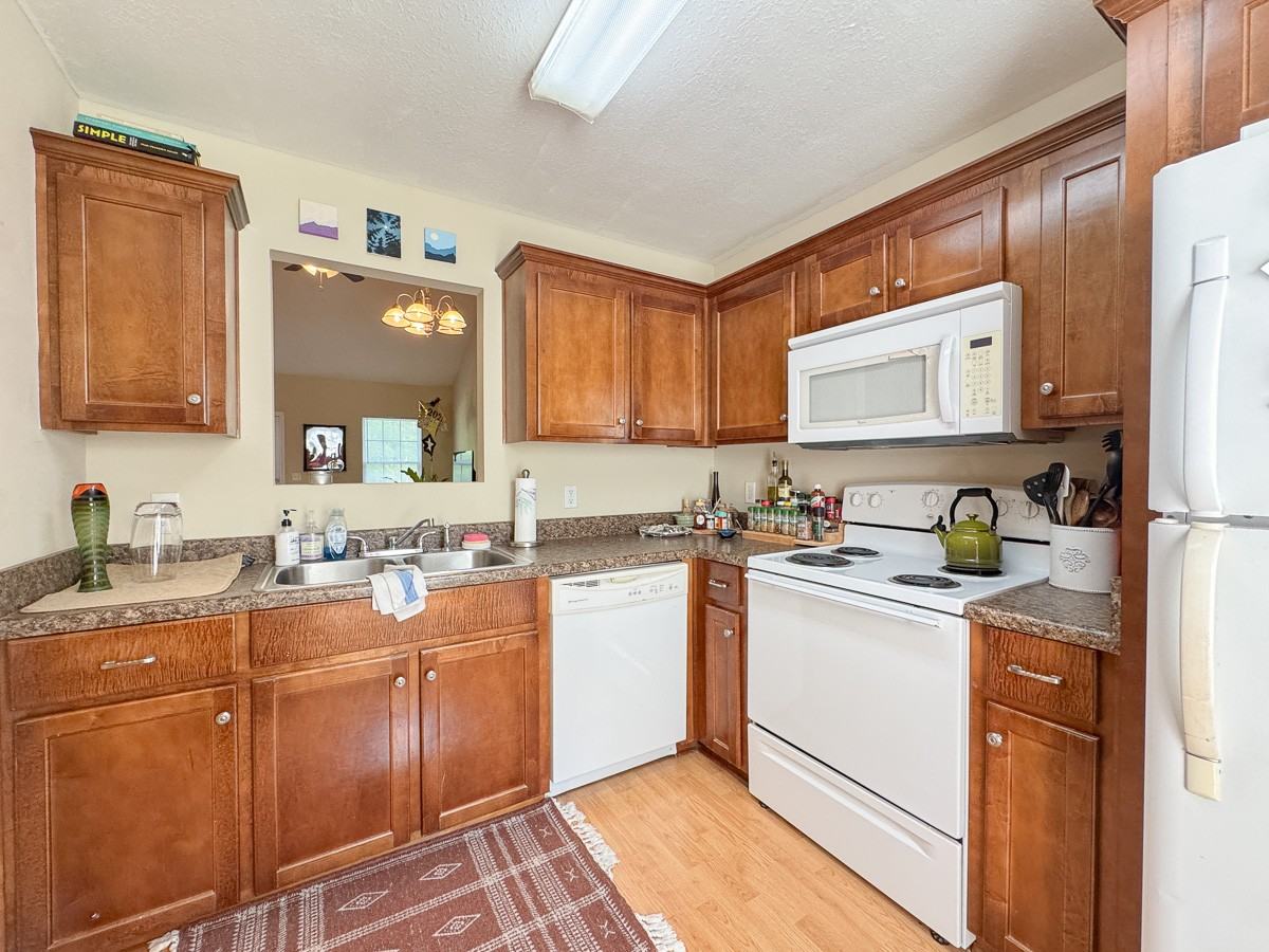 101 Crossway Cottages Ln #1 - Photo 4 of 17