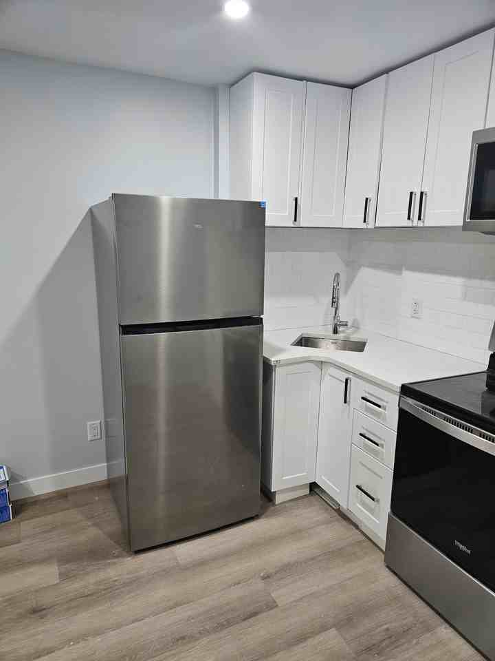 5116 Simard Ave #B - Photo 4 of 14
