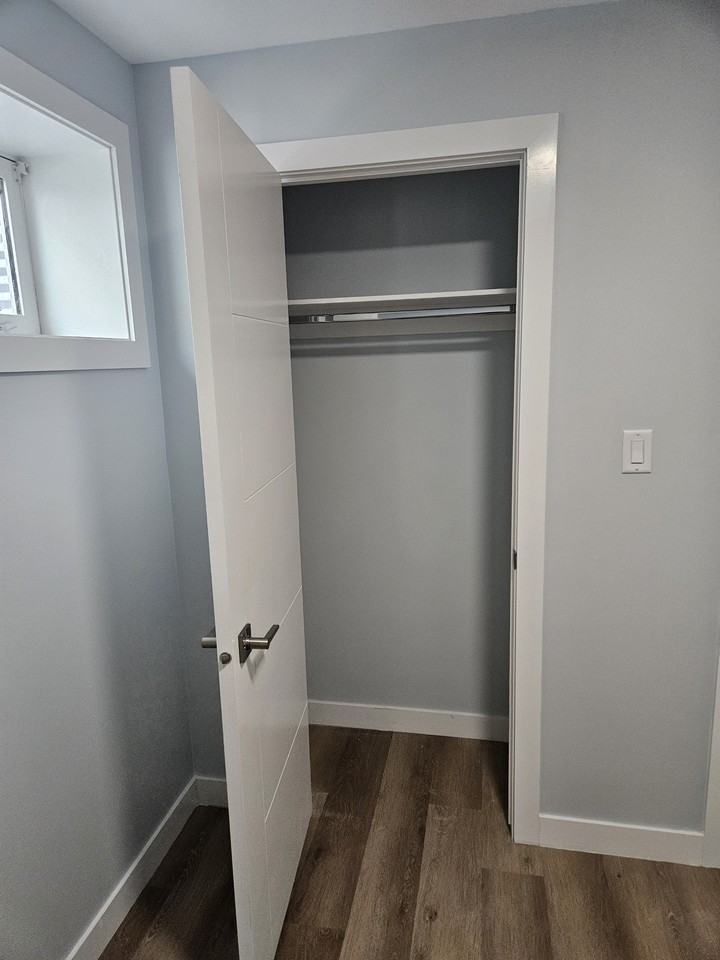 5116 Simard Ave #B - Photo 7 of 14