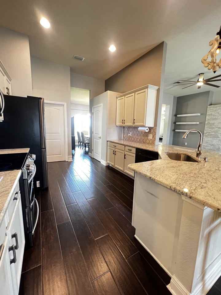 4240 Nw 31st Ter #1 - Photo 5 of 41
