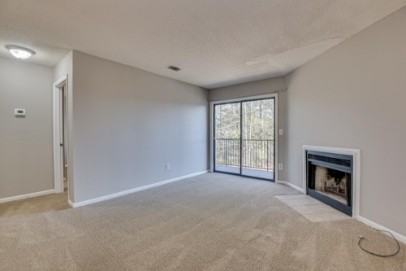 2816 Thomas Ln Apt C #2816C - Photo 4 of 23